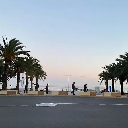 Beau 3 P. Parfaitement Situe Et Place De Parking A Disposition Menton Exterior photo