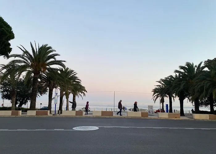 Beau 3 P. Parfaitement Situe Et Place De Parking A Disposition