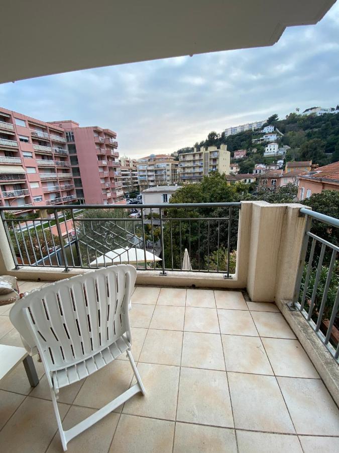 Beau 3 P. Parfaitement Situe Et Place De Parking A Disposition *