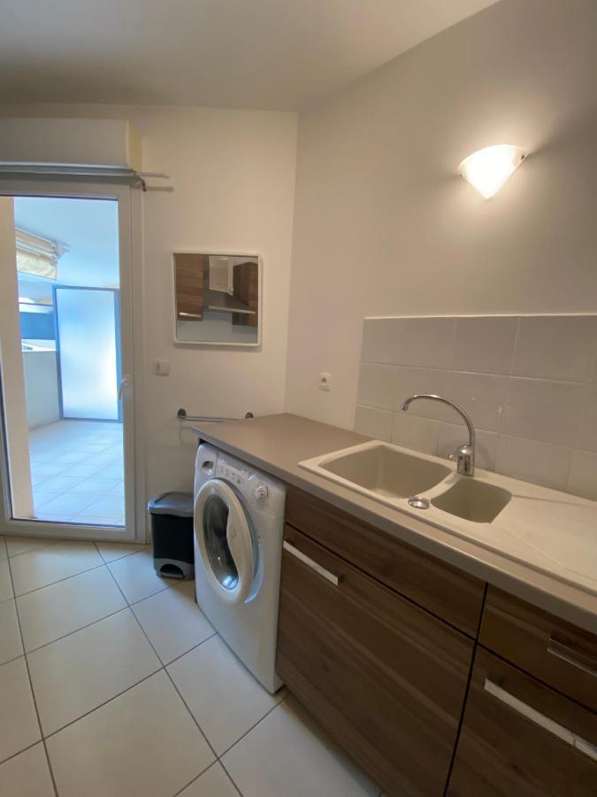 Appartement Beau 3 P. Parfaitement Situe Et Place De Parking A Disposition